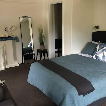 East Melbourne City Studio - Amazing Location & Sunny Charm Apartment Bagian luar foto