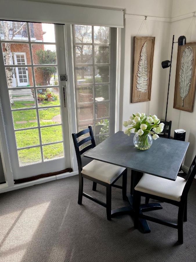East Melbourne City Studio - Amazing Location & Sunny Charm Apartment Bagian luar foto