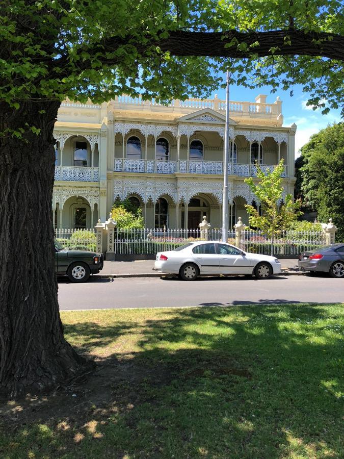 East Melbourne City Studio - Amazing Location & Sunny Charm Apartment Bagian luar foto