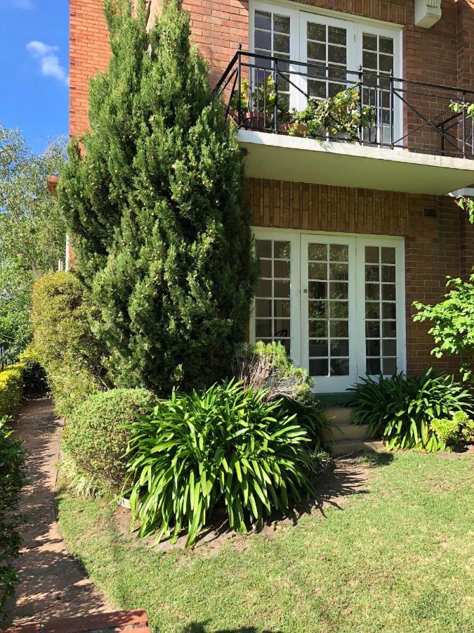East Melbourne City Studio - Amazing Location & Sunny Charm Apartment Bagian luar foto